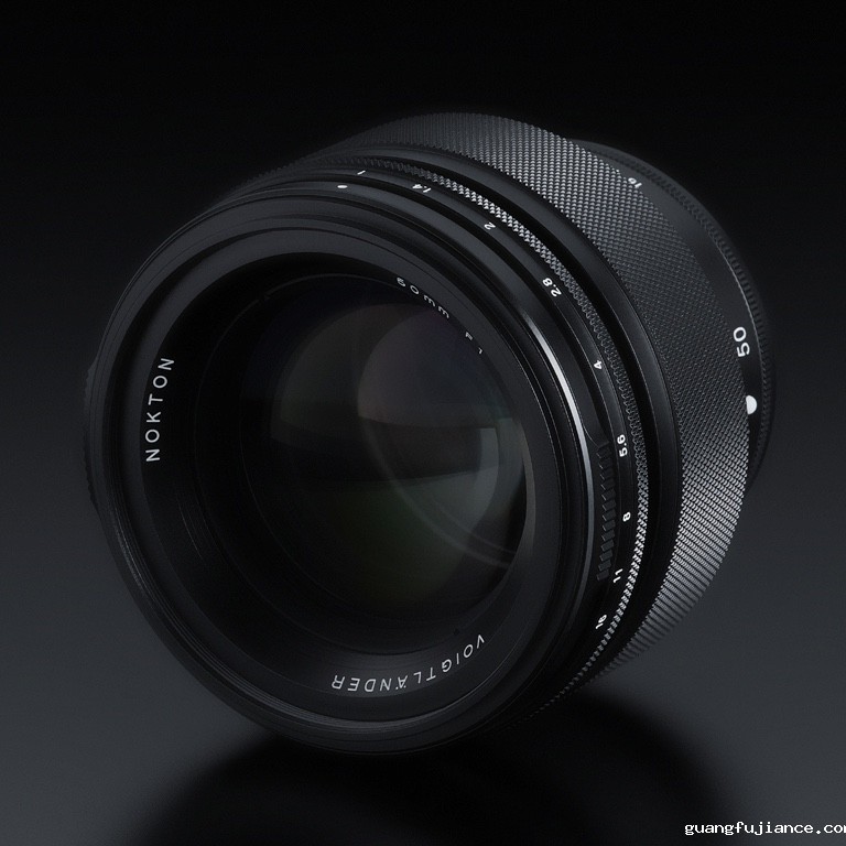 Voigtlander-NOKTON-50mm-f1-Aspherical-lens-for-Sony-E-mount-3.jpg